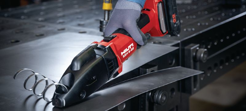 SSH 6-22 cordless metal shears Cordless double cut shear for fast cuts in sheet metal and profiles up to 2.5 mm│12 Gauge – with Hilti SSH CS blades included (Nuron battery platform) Applications 1