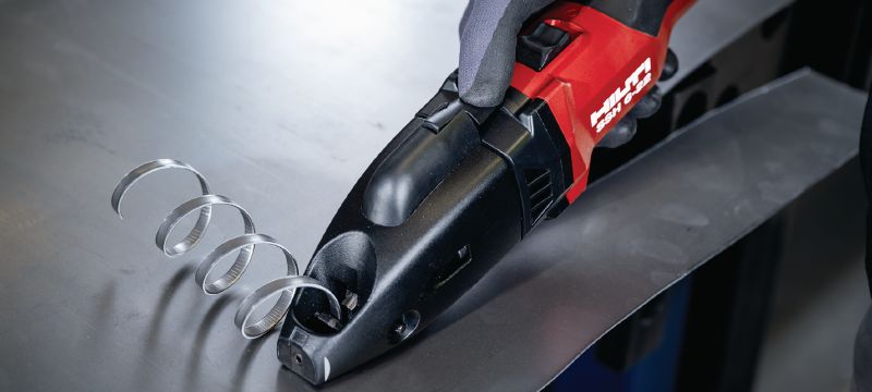 SSH 6-22 cordless metal shears Cordless double cut shear for fast cuts in sheet metal and profiles up to 2.5 mm│12 Gauge – with Hilti SSH CS blades included (Nuron battery platform) Applications 1
